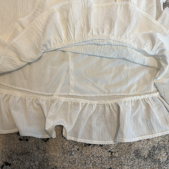 White skirt set - Picture 3 of 6